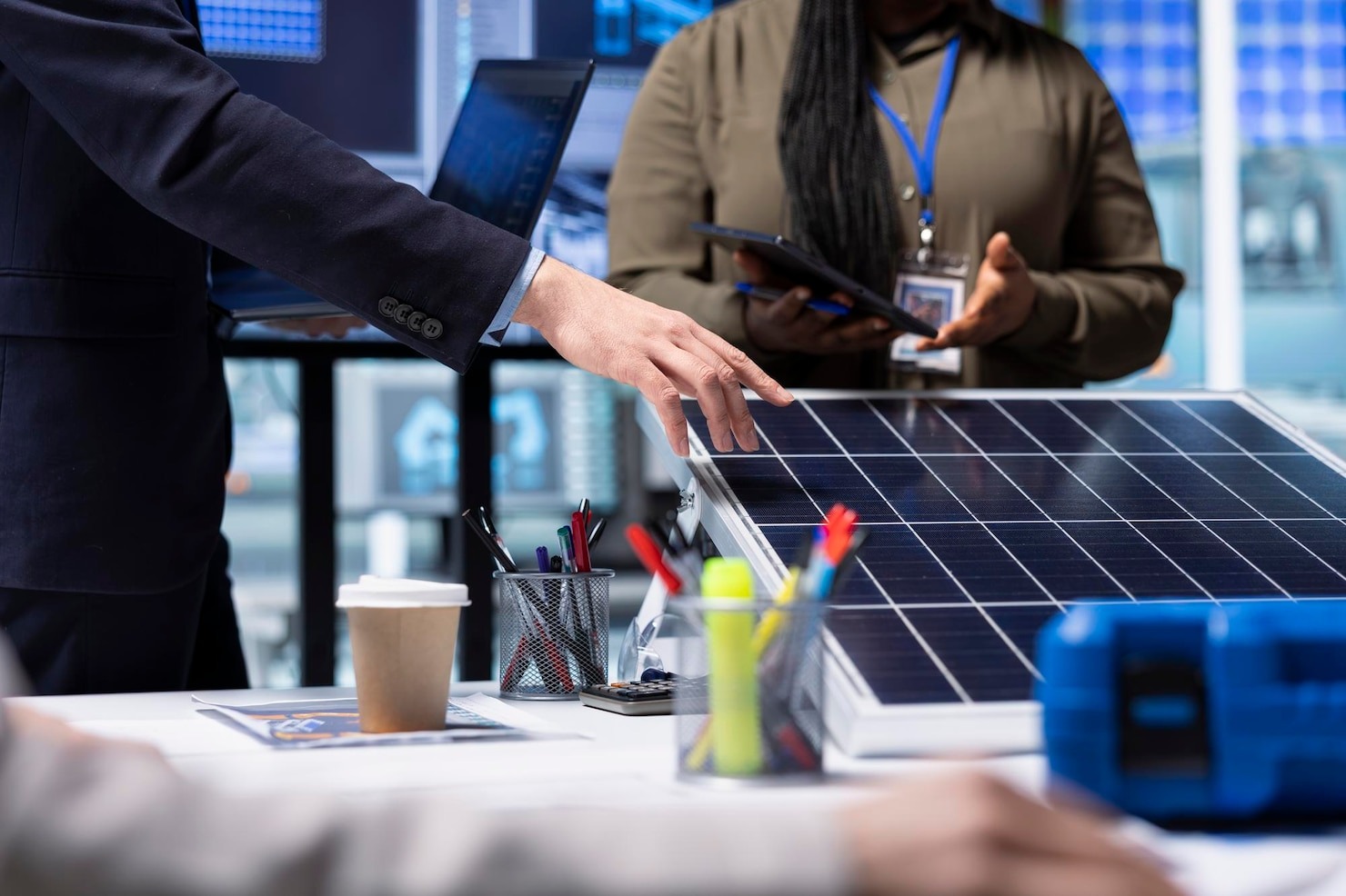 How Solar Installers Can Scale Revenue with a Solar Lead Platform in Pune
